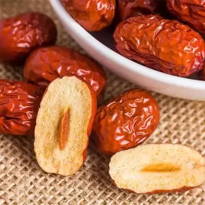 Dried red dates for herbal tea that alleviates menstrual pain and promotes blood circulation
