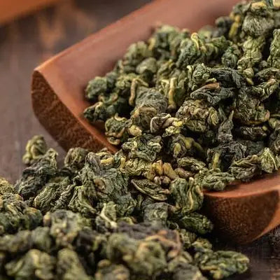 Loose green tea leaves for colon cleansing tea with tangerine peel in traditional Chinese medicine