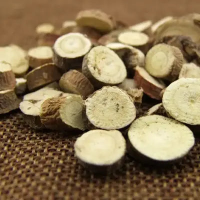 Sliced dried licorice root with hovenia dulcis thunb tangerine peel and volatile oils